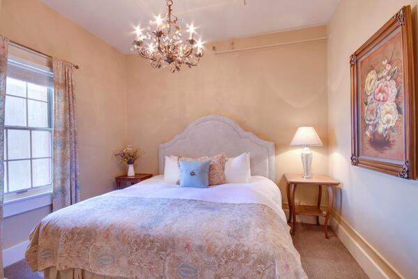 The Truckee Hotel