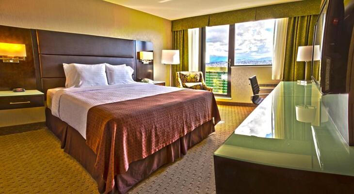 Holiday Inn Vancouver-Centre (Broadway), an IHG Hotel