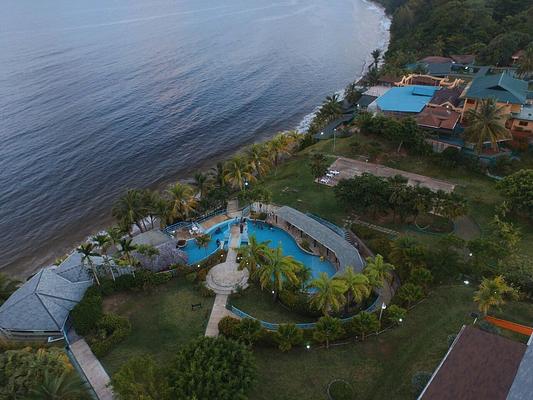 Queen???s Beach Salybia Nature Resort