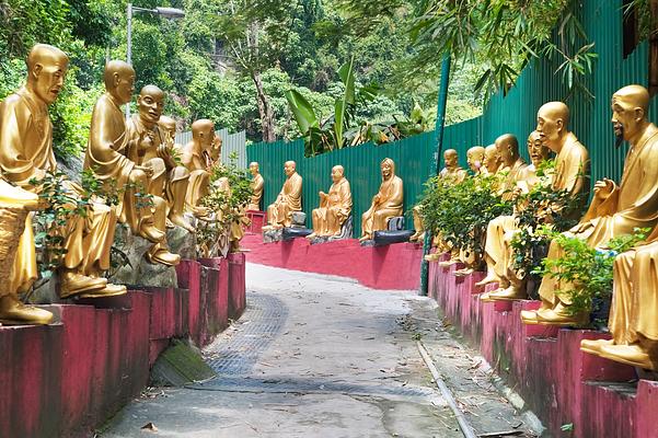 Ten Thousand Buddhas Monastery (Man Fat Sze)