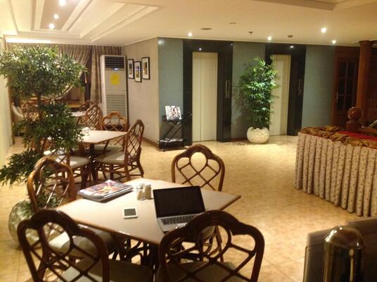 Maxandrea Hotel