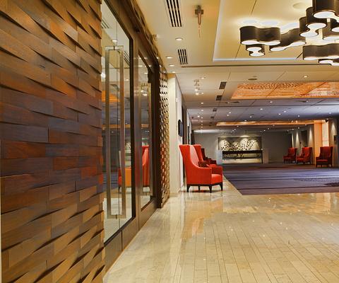 Doubletree By Hilton Montreal