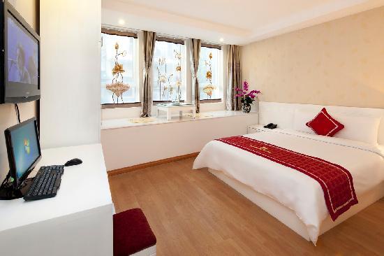 Hanoi Holiday Diamond Hotel
