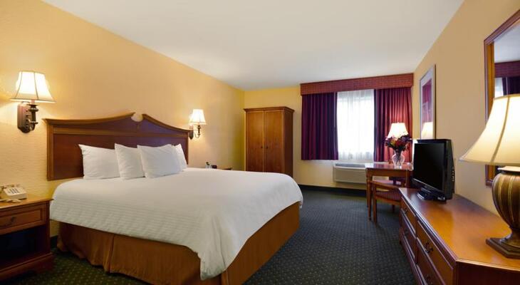 The Wayfinder Hotel