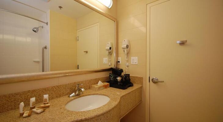 Best Western Plus Plaza Hotel