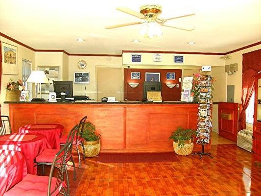 SureStay by Best Western San Antonio Riverwalk