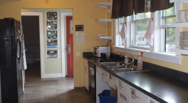 HI Hyannis Hostel