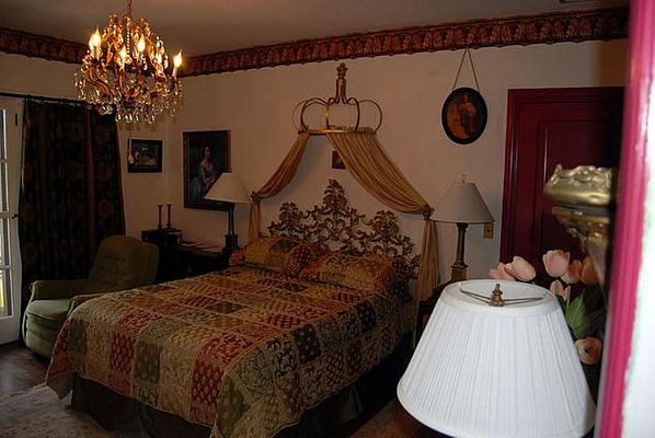 The Villa Inn Bed and Breakfast