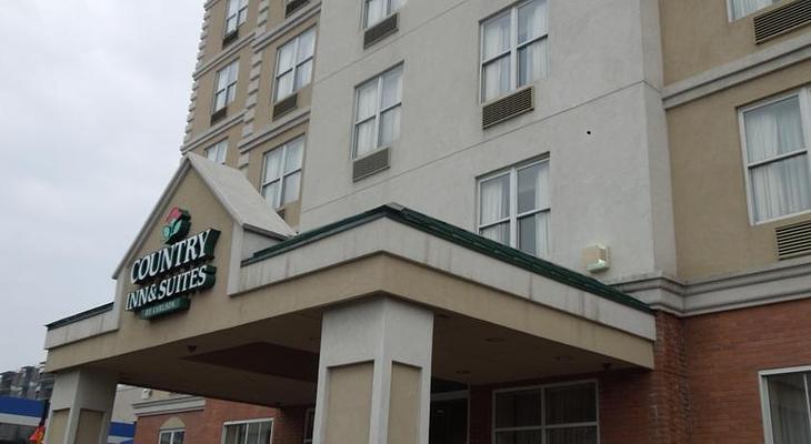 Queens County Inn and Suites Long Island City
