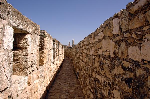 Ramparts Walk