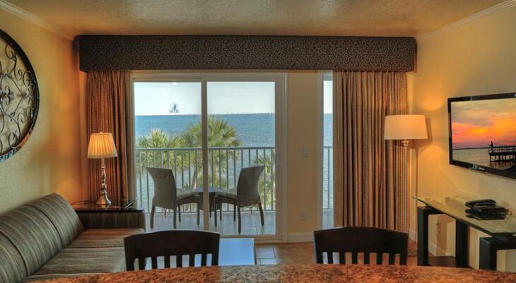 Sailport Waterfront Suites