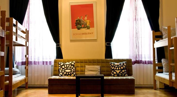 11th Hour Cinema Hostel