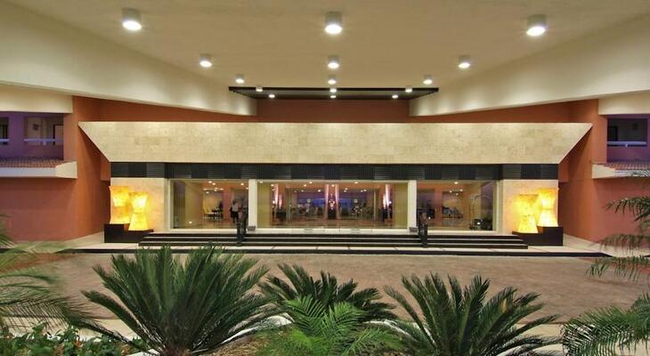 Wyndham Grand Cancun All Inclusive Resort & Villas