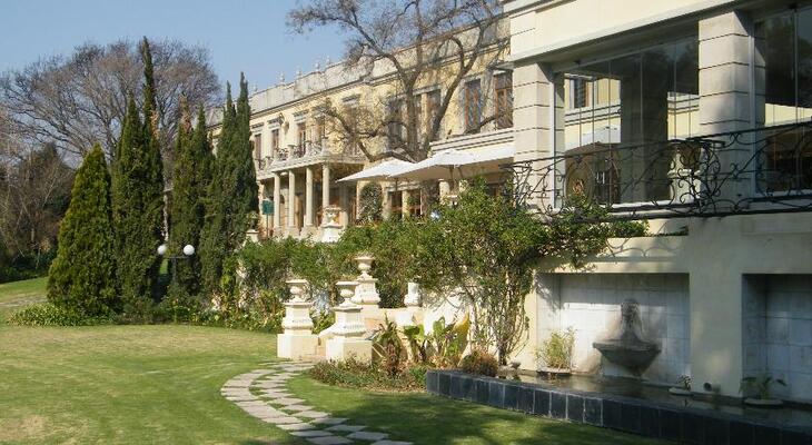 Fairlawns Boutique Hotel & Spa