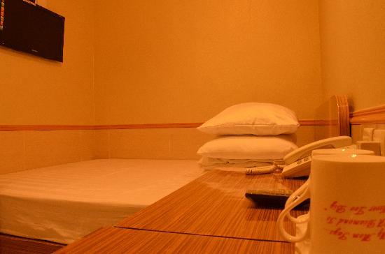 Golden Crown Guesthouse