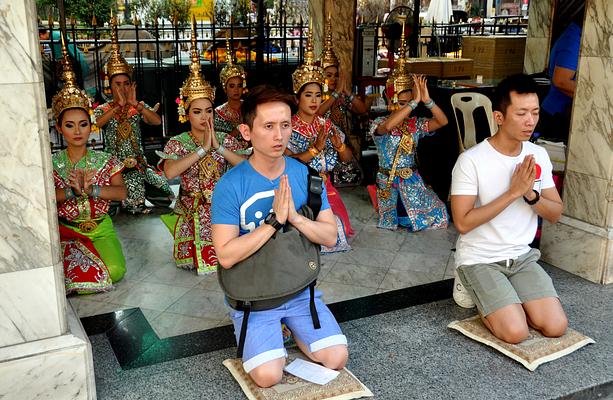 Erawan Shrine (Thao Mahaprom Shrine)