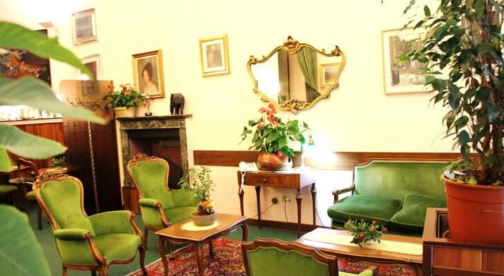 London Hotel
