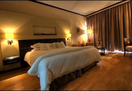 Grandeur Hotel