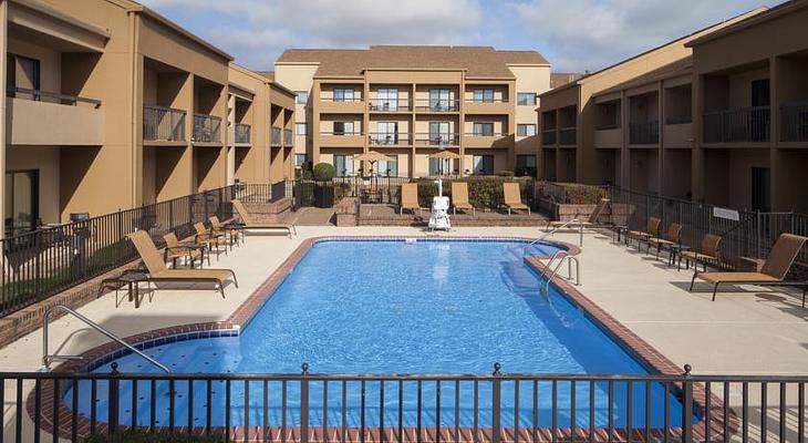 Courtyard by Marriott Memphis Airport