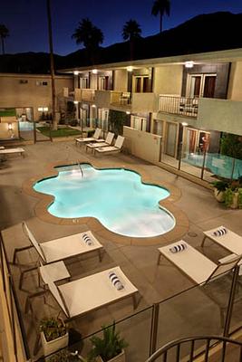 7 Springs Inn & Suites