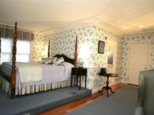 Whalewalk Inn & Spa