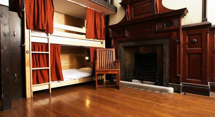 Palmers Lodge Swiss Cottage