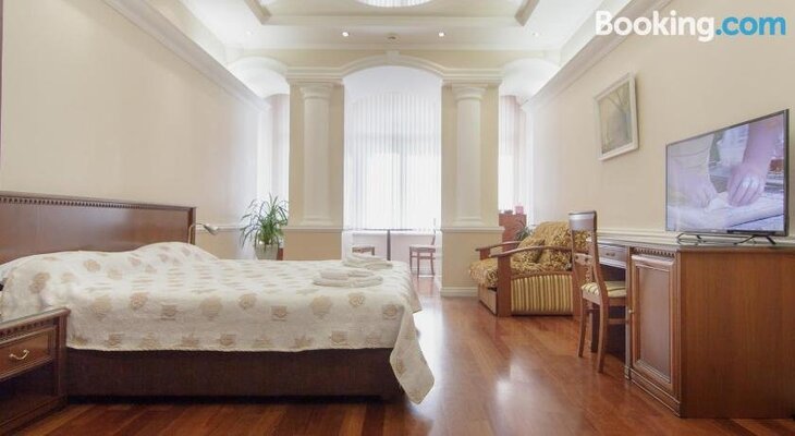 Hotel Consul