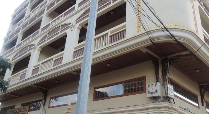 Angkor Reach Hotel