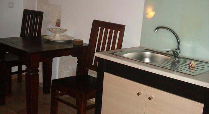 Sohora Hotel - Four Season Retreats