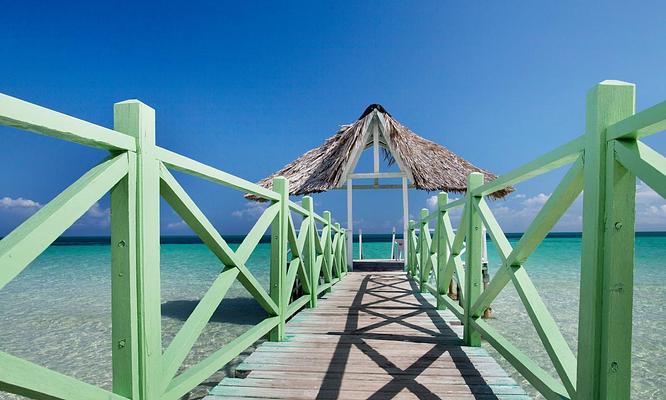 Memories Flamenco Beach Resort