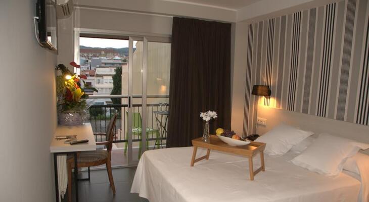 New Hotel Colon