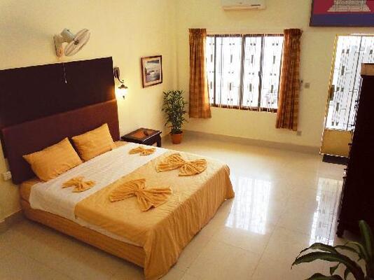 Lone Star Saloon Bar and Guest House