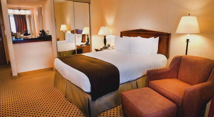DoubleTree by Hilton Hotel St. Louis - Chesterfield