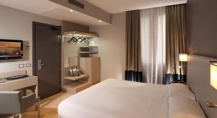 Hotel Adriano