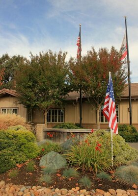 El Pueblo Inn