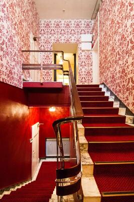 Mayfair Hotel Tunneln