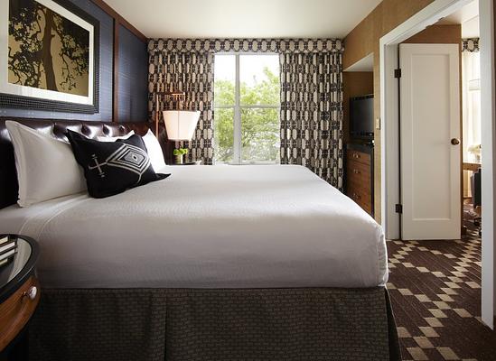 Kimpton RiverPlace Hotel