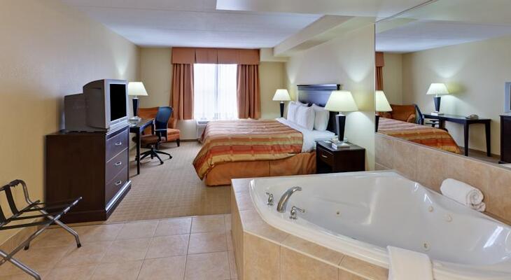 Country Inn & Suites by Radisson, Niagara Falls, ON