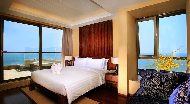 Pullman Oceanview Sanya Bay Resort & Spa