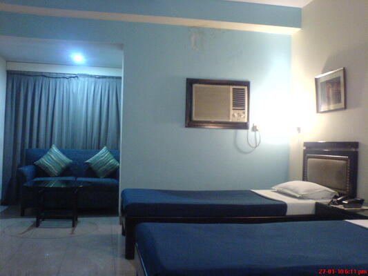 OYO 2417 Hotel Allenby Inn