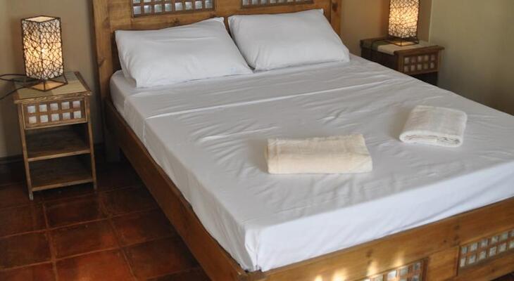 Makabata Guesthouse & Cafe