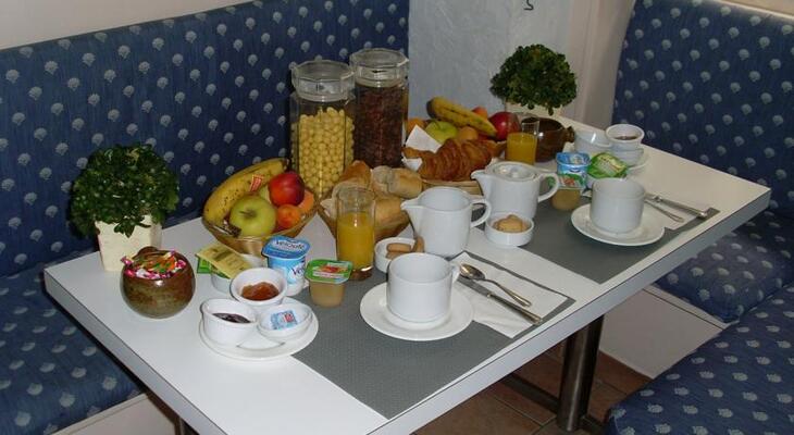Hotel Mignon