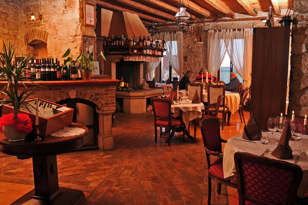 Gina restaurant
