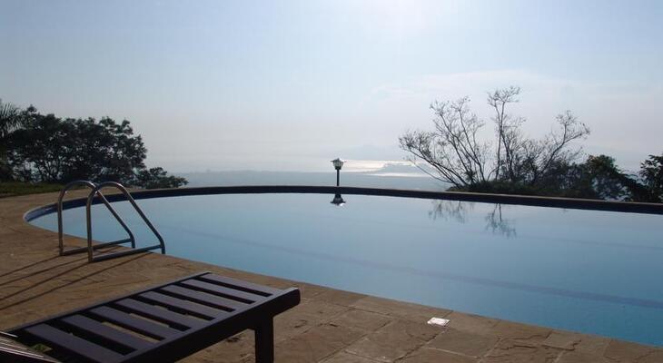 Cassia Lodge