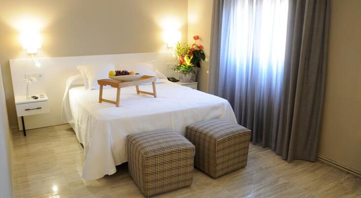 New Hotel Colon