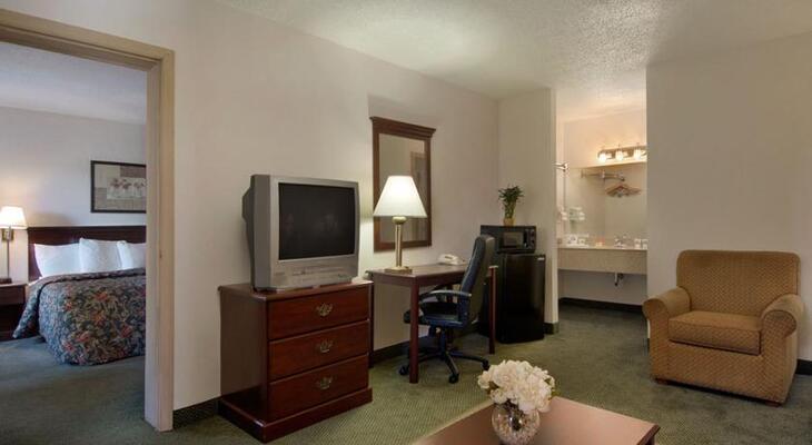 Days Inn Glenwood-Crabtree