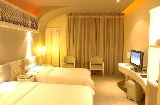 Best Century Hotel