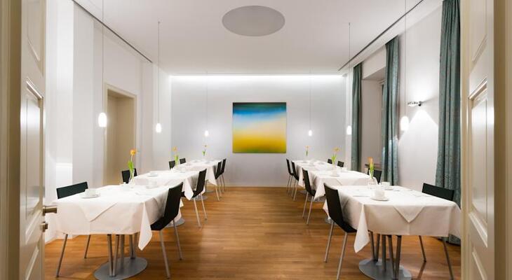 MOMA1890 Boutique Hotel