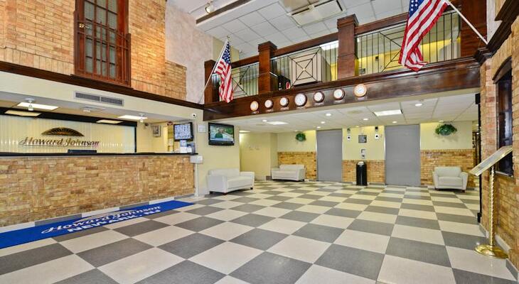 Howard Johnson Hotel by Wyndham Newark Airport