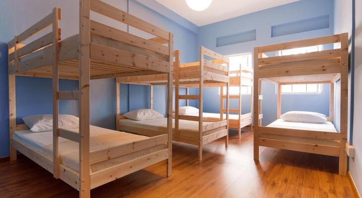 GUSTI Bed & Breakfast Singapore